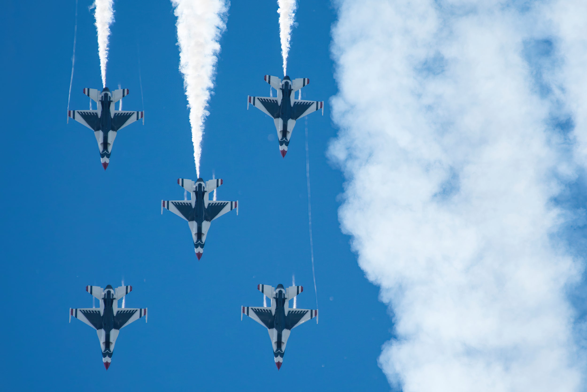 Arctic Thunder - Contrails (Photography)