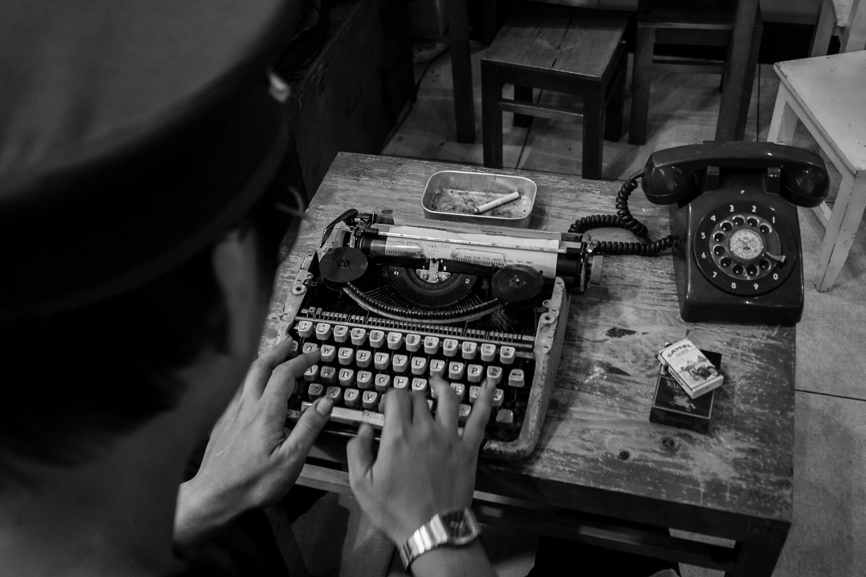 Genre-Writing: 4 Books for Writers Worth Reading (Book Notes)