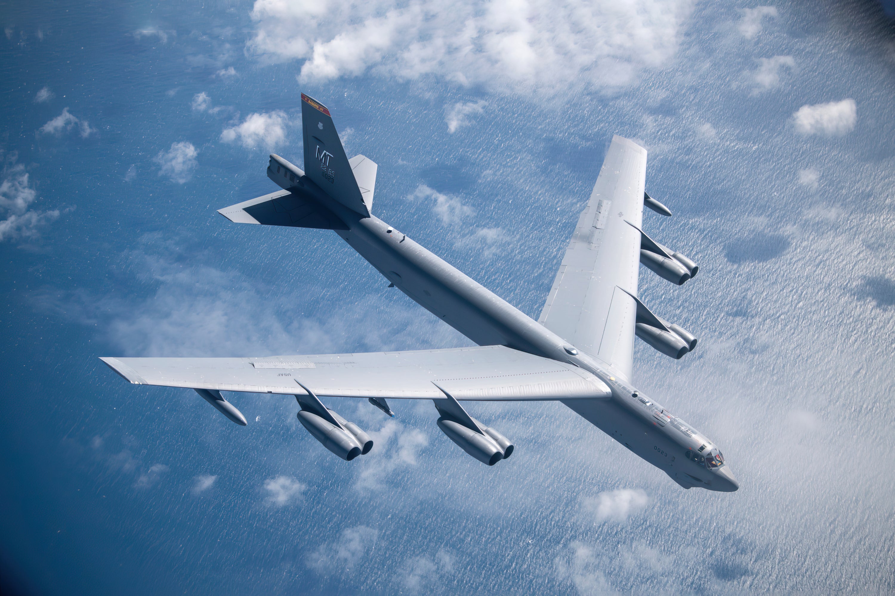 Bomber Mission / B-52 Stratofortress (Photography)